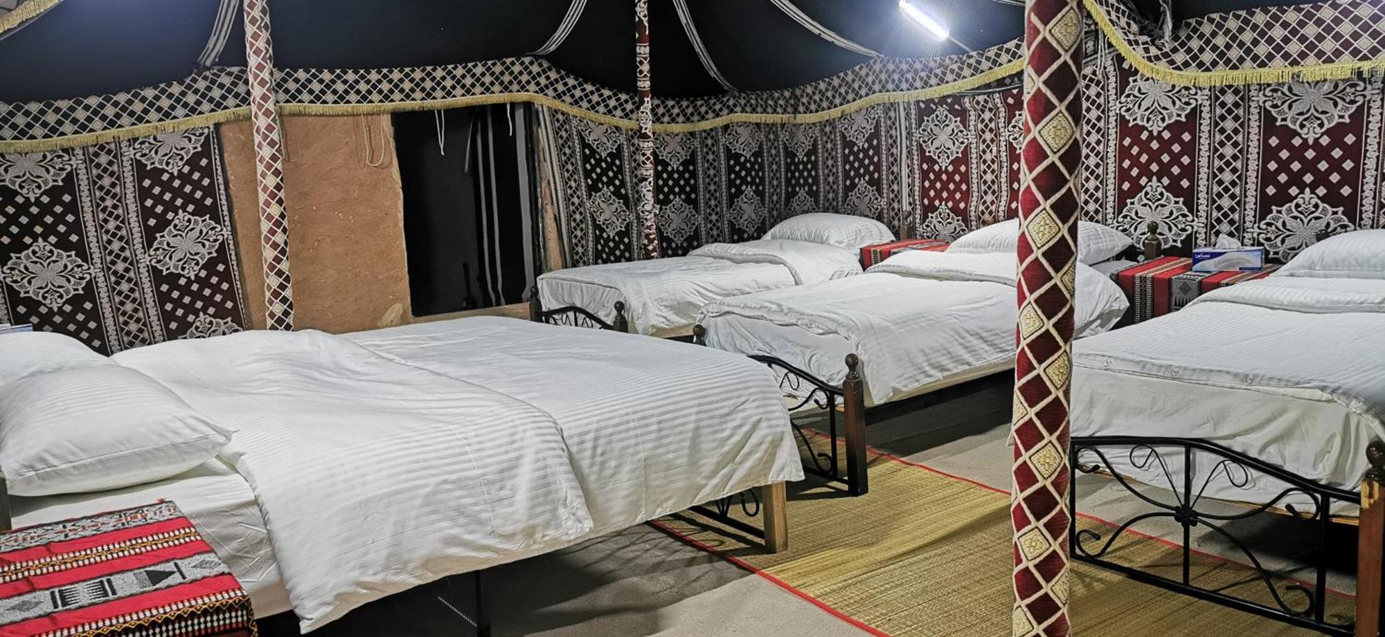 ホテル デザート ワンダーズ キャンプ Ḩawīyah 部屋 写真